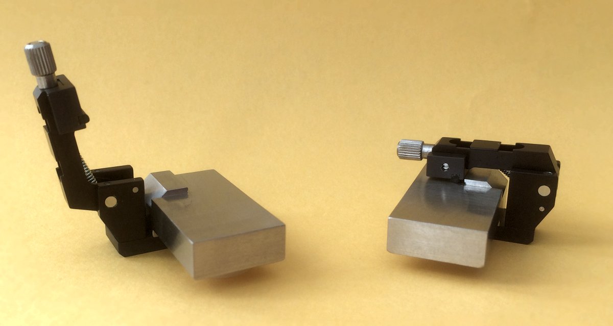 MD01/059 Left-hand and MD01/060 Right-hand Device Holders