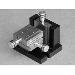 MDE850 - Horizontal Platform Three-Axis XYZ Micropositioner Stage MDE850 - Horizontal Platform Three-Axis XYZ Micropositioner Stage
