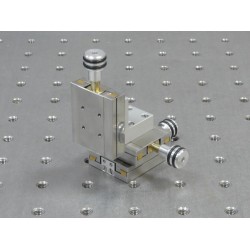 MDE259A - Three-Axis XYZ Micropositioner Stage MDE259A - Three-Axis XYZ Micropositioner Stage