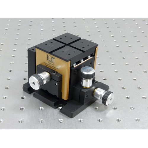 MDE120 - Elliot Gold™ Series XYZ Flexure Stage with Standard Manual Adjusters MDE120 - Elliot Gold™ Series XYZ Flexure Stage with Standard Manual Adjusters