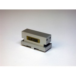 MDE741-10 - Waveguide/Device Holder - 10x15 mm Basic MDE741-10 - Waveguide/Device Holder - 10x15 mm Basic