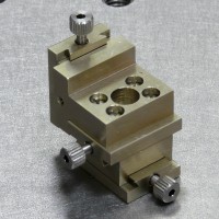 MDE269-KN-3 mm travel XYZ micropositioner - knurled adjusters MDE269-KN-3 mm travel XYZ micropositioner - knurled adjusters