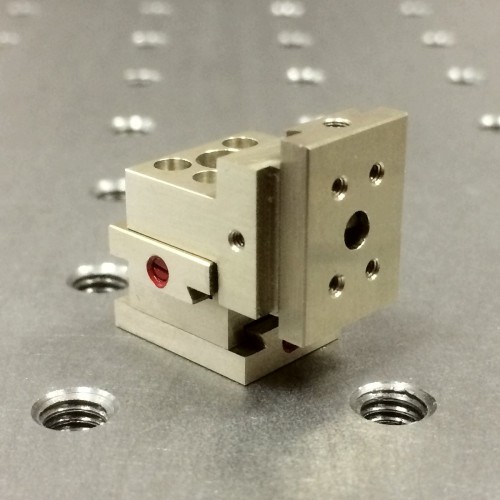 MDE269-LM-3 mm travel XYZ micropositioner - low magnetic